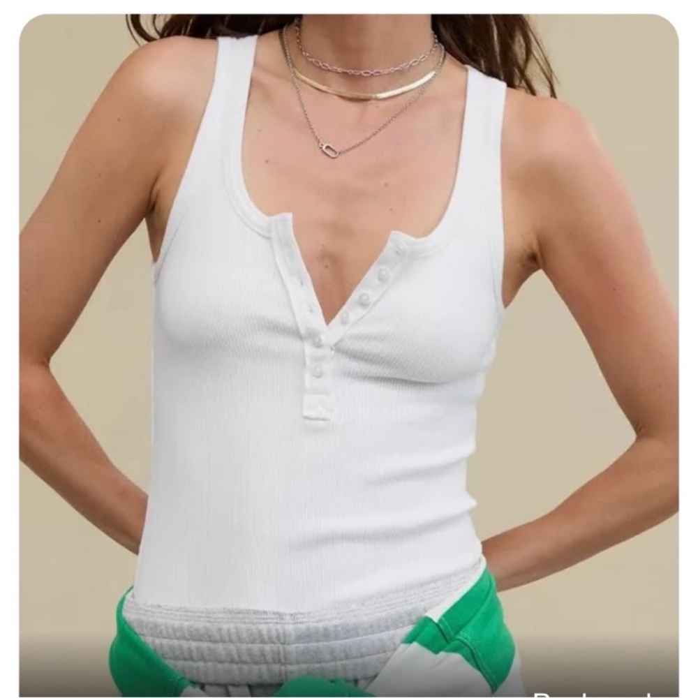 (SOLD) Aerie White ribbed racerback henley tank top md
